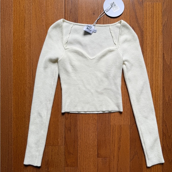 Princess Polly Top - Picture 1 of 4